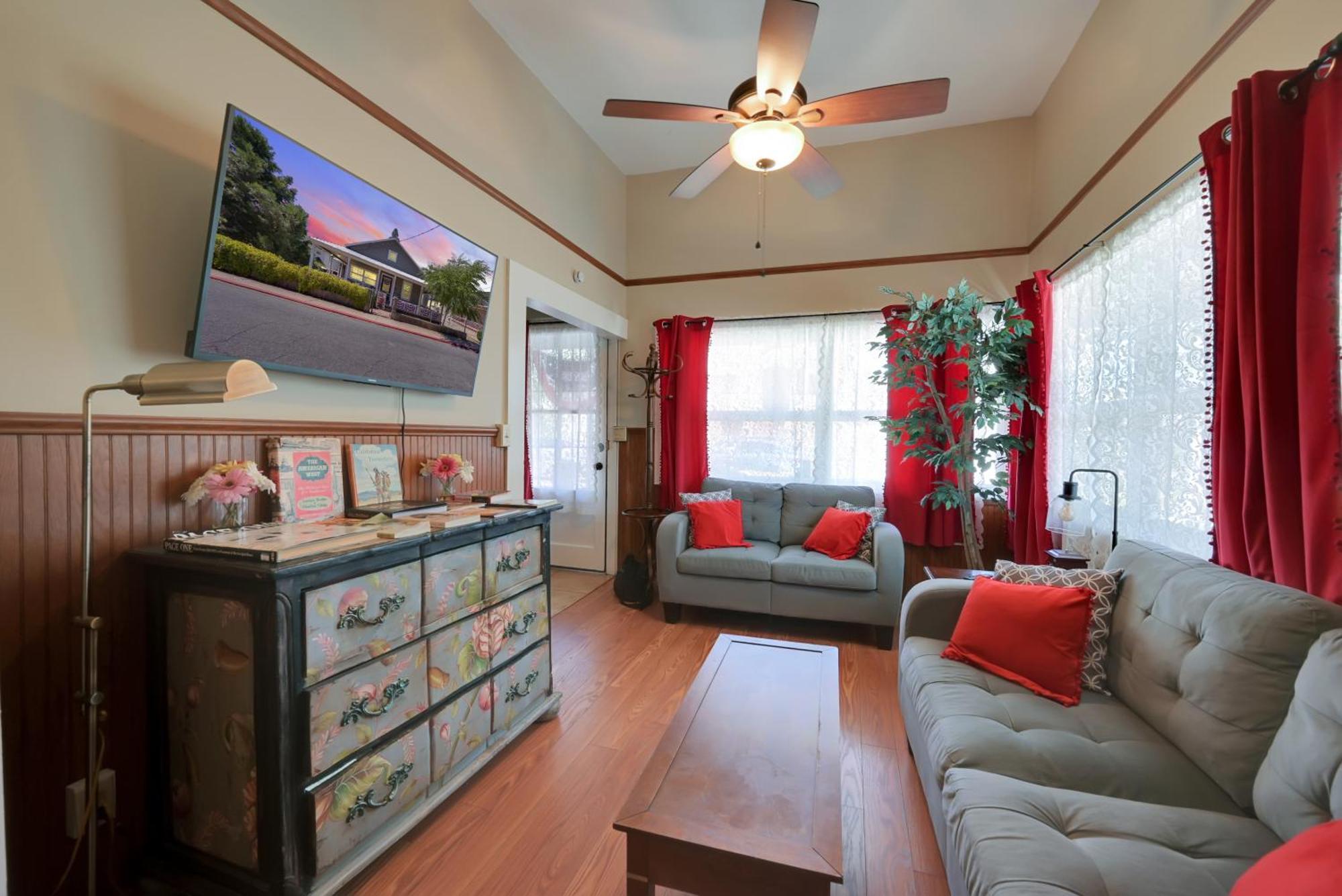 Spacious Downtown Jackson Retreat- Historic Hangout Esterno foto